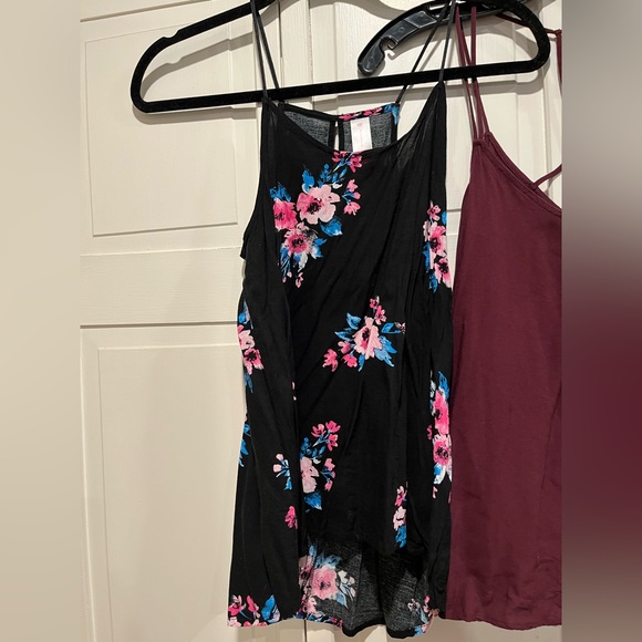 Bundle of no boundaries tops EUC - Picture 2 of 5